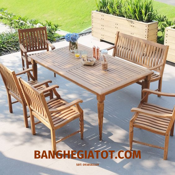 Bàn ghế gỗ ngoài trời
