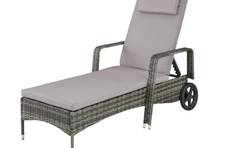 Ghế tắm nắng nhựa mây phong cách hiện đại