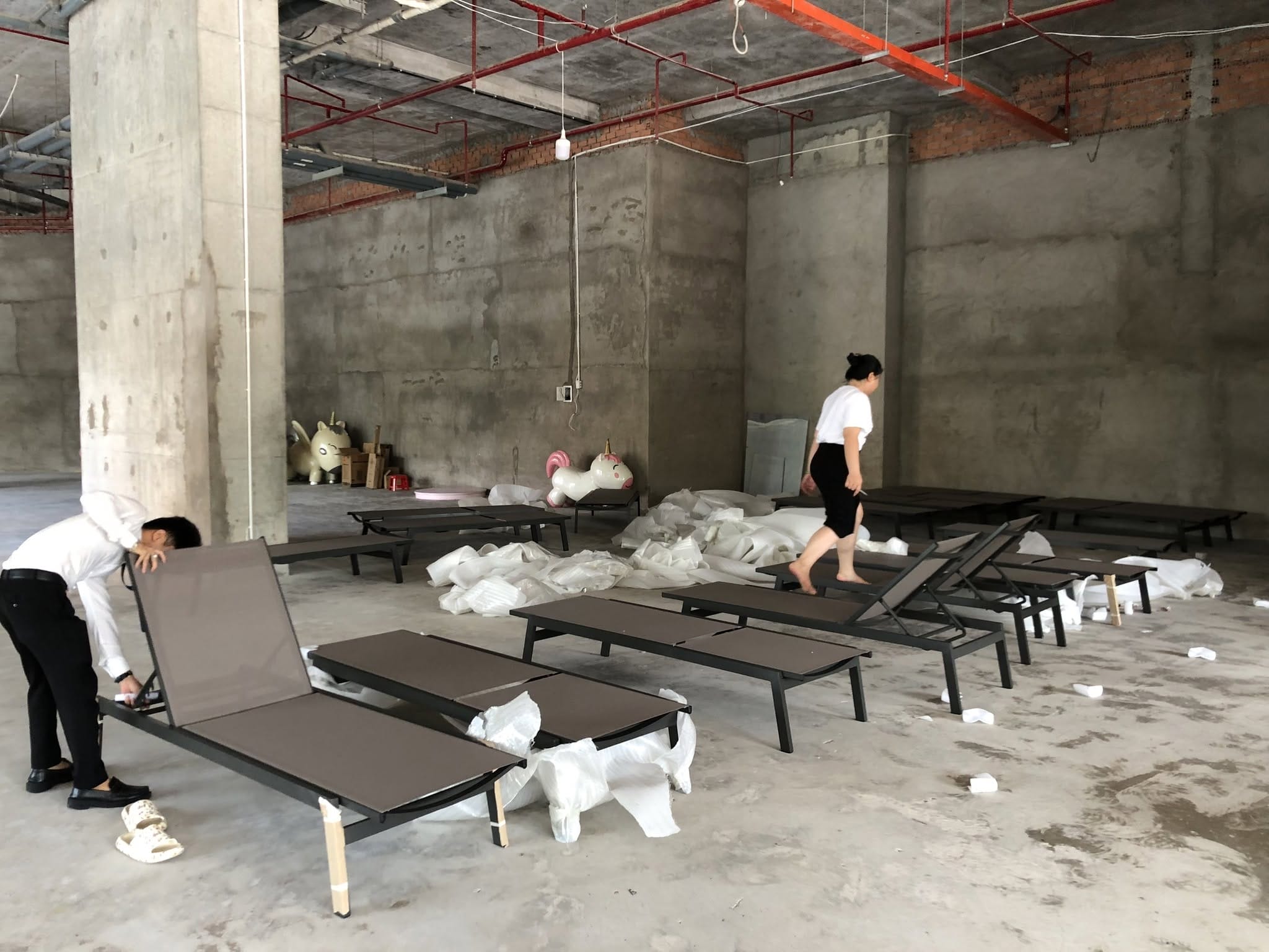 Bàn đơn kim loại sơn tĩnh điện B097 – Bàn đơn hiện đại bền bỉ tại Banghegiatot