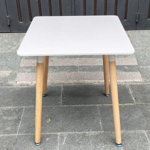 Bàn cafe Eames vuông 60cm chân gỗ - hình 2