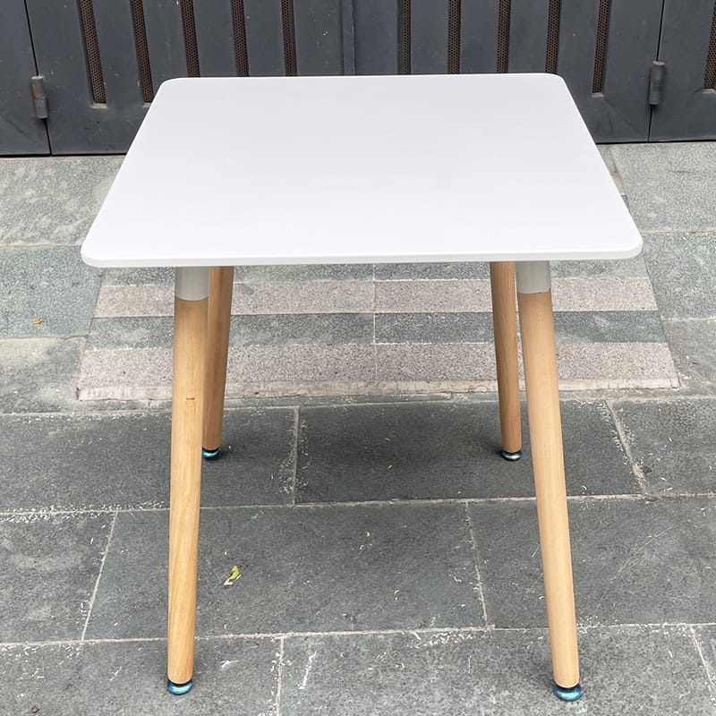 Bàn cafe Eames vuông 60cm chân gỗ Bàn cafe Eames vuông 60cm chân gỗ - hình 2
