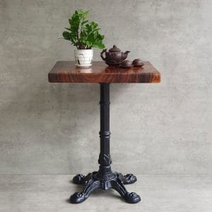 Bàn cafe vuông gỗ me tây dày 5 cm chân gang đúc 4 chĩa - hình 1