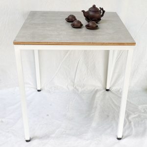 Bộ bàn ăn 70cm và 2 ghế nhựa nhiều màu - hình 1