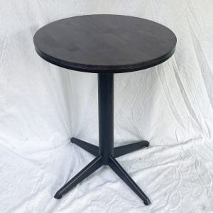 Bộ bàn cafe gỗ cao su và 2 ghế nhựa nhiều màu C - hình 1