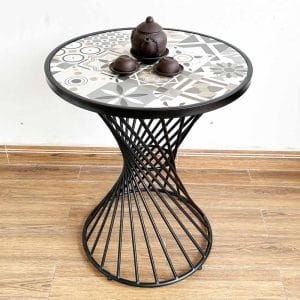 Bộ bàn tròn gạch men và 2 ghế sắt nhiều màu C - hình 1