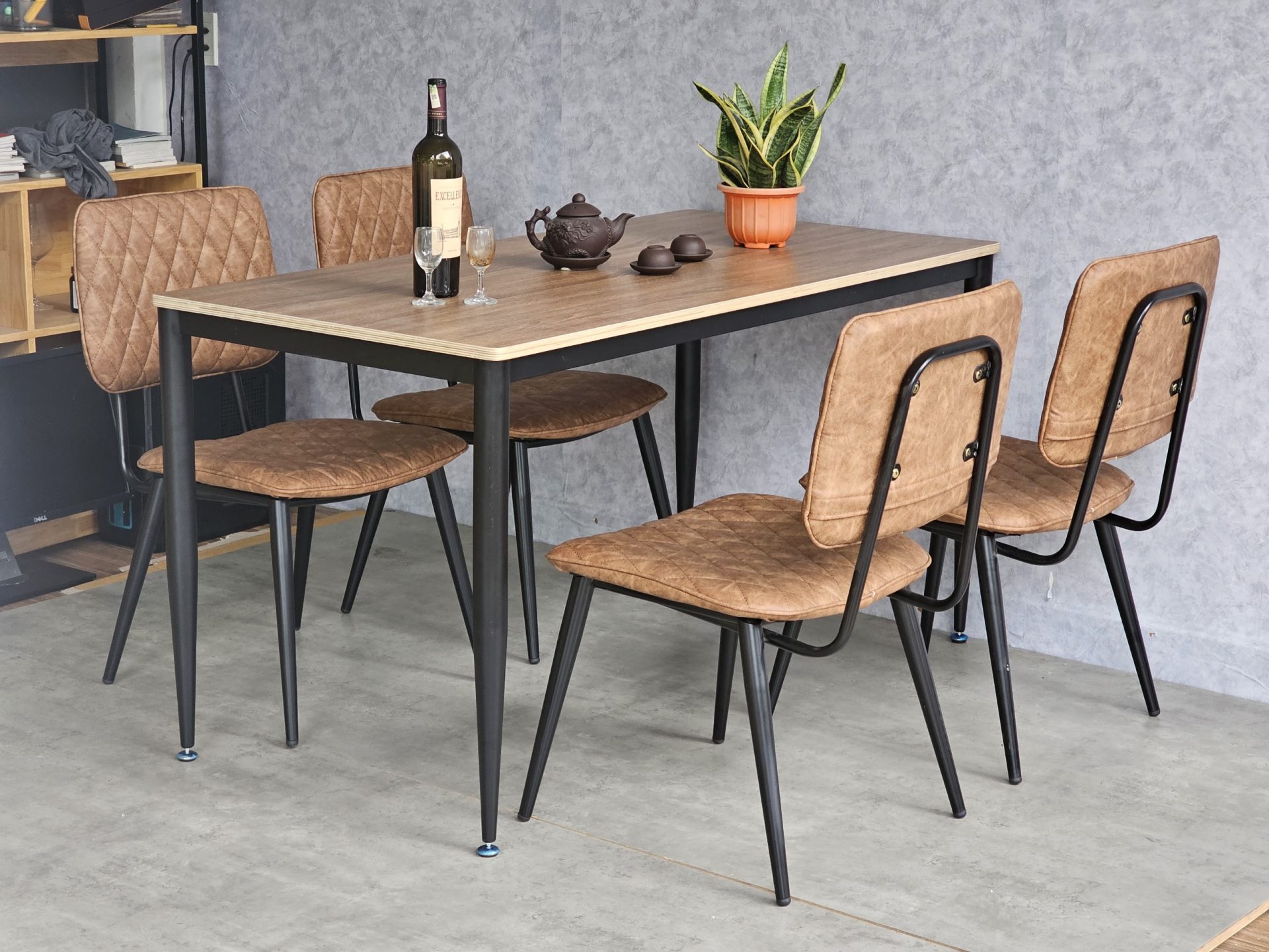Combo bàn ăn 140x70cm gỗ plywood và 4 ghế ăn bọc nệm Combo bàn ăn 140x70cm gỗ plywood và 4 ghế ăn bọc nệm - hình 4