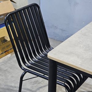 Combo bàn cafe vuông 80x80cm và 4 ghế cafe sắt C - hình 1