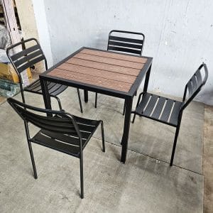 Combo bàn ngoài trời và 4 ghế sắt C - hình 1
