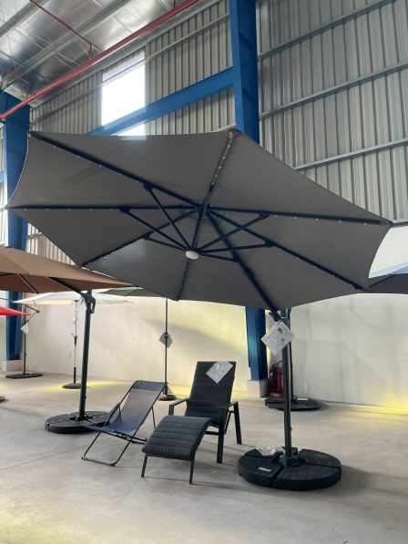 Dù che nắng ngoài trời khung thép vải chống tia UV mã D073