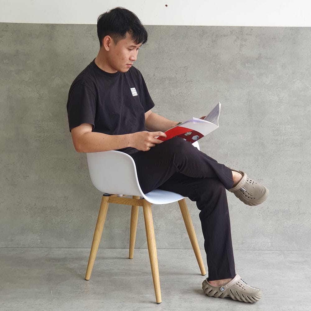Ghế Eames nhựa đúc chân sắt sơn giả gỗ Ghế Eames nhựa đúc chân sắt sơn giả gỗ - hình 5