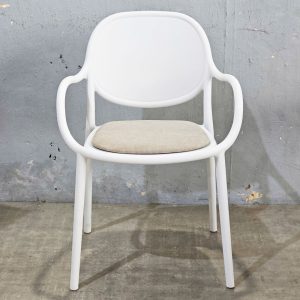 Ghế PORA bọc nệm nhựa đúc lưng tựa - hình 3