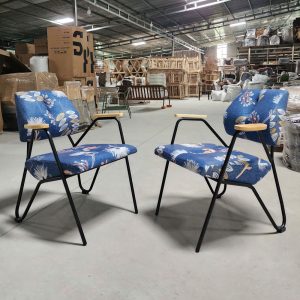 Ghế tựa thư giãn Cooper nệm bọc vải họa tiết khung sắt - hình 1