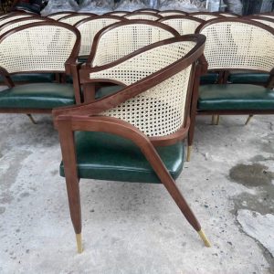 Ghế Womly lưng lưới mắt cáo gỗ sồi chân bọc đồng - hình 1